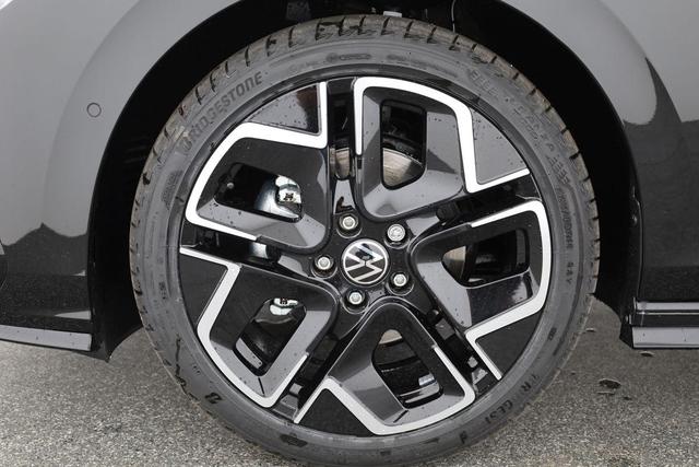 Volkswagen Golf 1.5 TSI 110 kW R-Line VIII Black, 18-Zoll, Kamera, LED-Plus, 3-J Garantie 