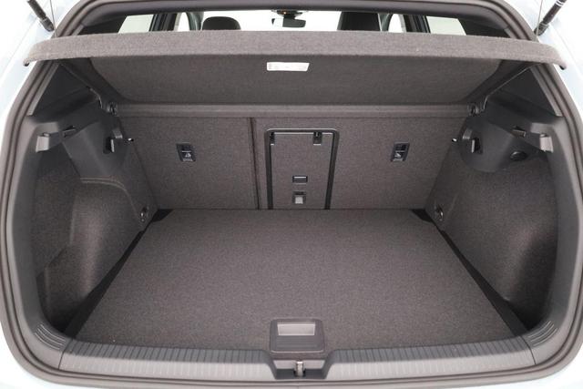 Volkswagen Golf 1.5 TSI 110 kW R-Line VIII Black, 18-Zoll, Kamera, LED-Plus, 3-J Garantie 