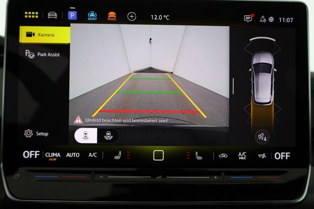 Volkswagen Golf 1.5 TSI 110 kW R-Line VIII Black, Navi, 18-Zoll, Kamera, LED-Plus, 3-J Garantie 