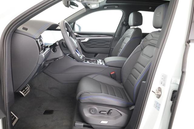 Volkswagen Touareg 3.0 TSI eHybrid 340 kW 4Motion R 4M, 22-Zoll, Area, Pano, HuD, AHK, IQ.Light, Leder, Luft, 5-J Garantie 
