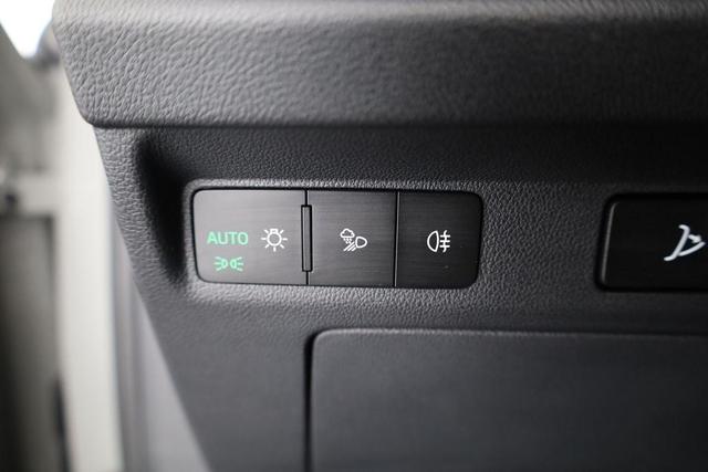 Skoda Elroq 85 Loft 85, AHK, HuD, Canton, AreaView, Matrix, Navi, Wärmepumpe 