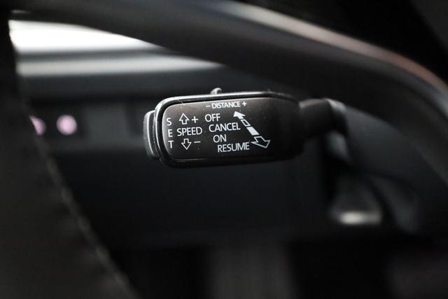 Skoda Elroq 85 Loft 85, AHK, HuD, Canton, AreaView, Matrix, Navi, Wärmepumpe 