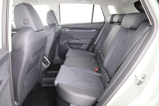 Skoda Elroq 85 Loft 85, AHK, HuD, Canton, AreaView, Matrix, Navi, Wärmepumpe 