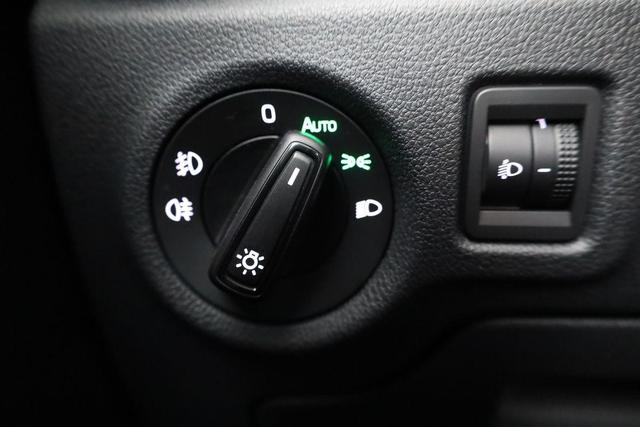 Skoda Fabia Selection 1.0 TSI Selection, AHK, LED, Sitzheizung, AppConnect 