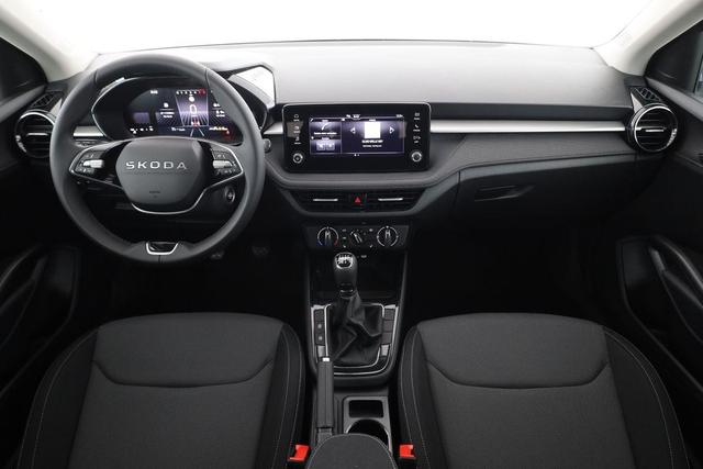 Skoda Fabia Selection 1.0 TSI 130 Jahre, Kamera. 15-Zoll schwarz, Winterpaket 