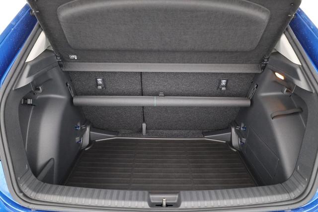 Skoda Fabia Selection 1.0 TSI 130 Jahre, Kamera. 15-Zoll schwarz, Winterpaket 