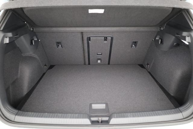 Volkswagen Golf 1.5 TSI 110 kW R-Line VIII Black, 18-Zoll, Kamera, LED-Plus, 3-J Garantie 