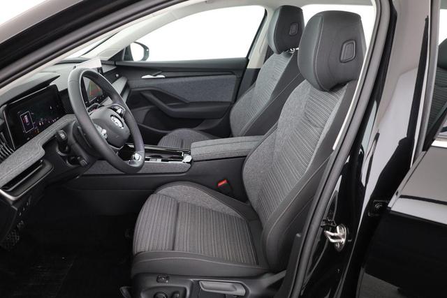 Skoda Superb Combi 2.0 TDI 142kW 4x4 Selection DSG Selection, Standheizung, Pano, AHK, Navi, Matrix 