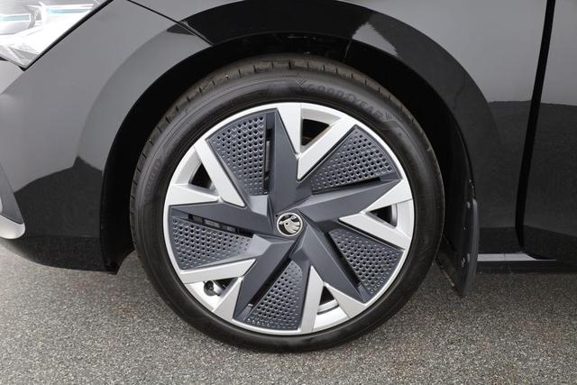 Skoda Superb Combi 2.0 TDI 142kW 4x4 Selection DSG Selection, Standheizung, Pano, AHK, Navi, Matrix 