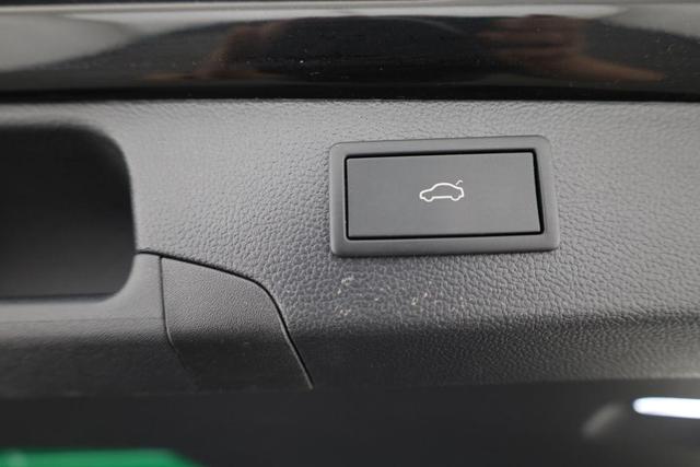 Skoda Superb Combi 2.0 TDI 142 kW 4x4 Selection DSG Selection, Standheizung, Pano, AHK, Navi, Matrix 