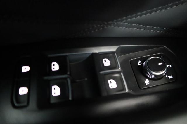 Volkswagen Touareg 3.0 TSI eHybrid 340 kW 4Motion R 4M, 22-Zoll, Area, Pano, HuD, AHK, IQ.Light, Leder, Luft, 5-J Garantie 