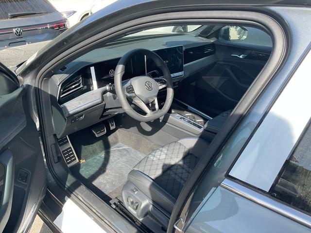 Volkswagen Passat Variant - 1.5 TSI eHybrid 200 kW R-Line R-LINE, Pano, 19-Zoll, IQ.Light