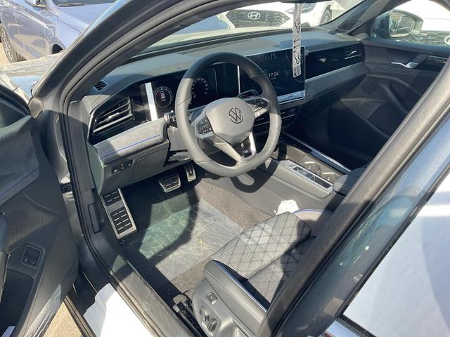 Volkswagen Passat Variant - 1.5 TSI eHybrid 200 kW R-Line R-LINE, Pano, 19-Zoll, IQ.Light