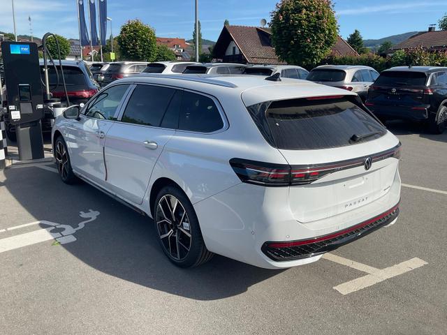 Volkswagen Passat Variant 1.5 TSI eHybrid 200 kW R-Line R-LINE, Pano, 19-Zoll, IQ.Light 