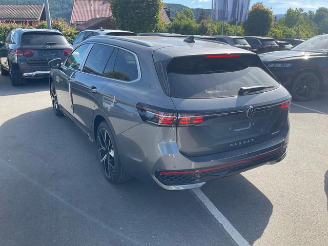 Volkswagen Passat Variant 1.5 TSI eHybrid 200 kW R-Line R-LINE, AHK, Pano, 19-Zoll, IQ.Light 