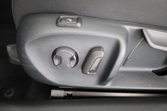 Skoda Superb Combi 2.0 TDI 142 kW 4x4 Selection DSG Selection, Standheizung, Pano, AHK, Navi, Matrix 