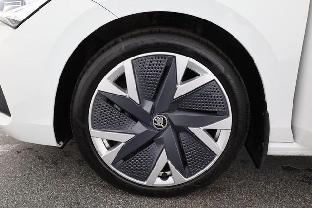 Skoda Superb Combi 2.0 TDI 142 kW 4x4 Selection DSG Selection, Standheizung, Pano, AHK, Navi, Matrix 