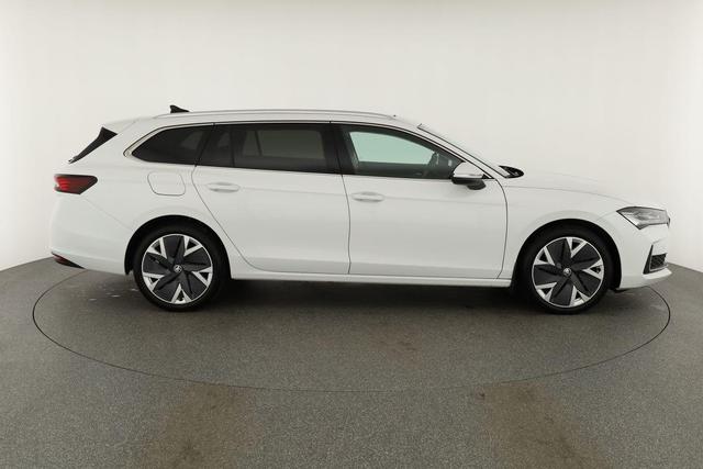 Skoda Superb Combi 2.0 TDI 142 kW 4x4 Selection DSG Selection, Standheizung, Pano, AHK, Navi, Matrix 