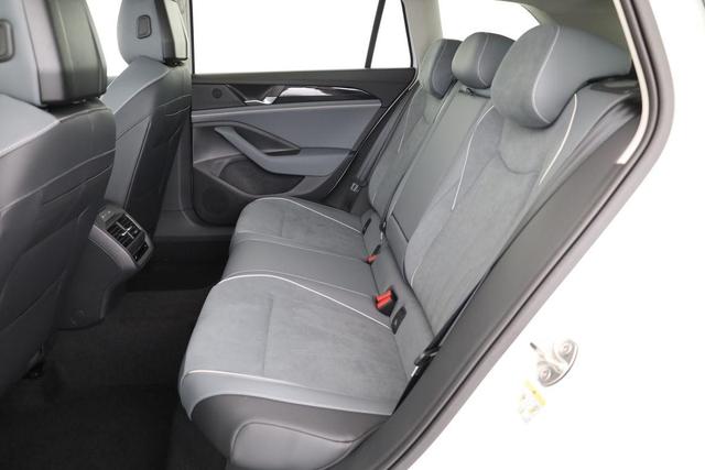 Volkswagen Passat Variant 1.5 TSI eHybrid 150 kW Business Business, IQ.Light, AHK, Winter plus, Akustik, Navi, sofort 