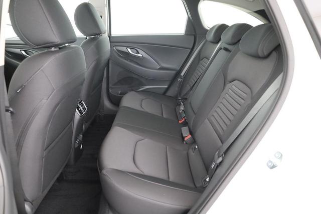 Hyundai i30 Kombi 1.5i Style, Navi, LED, Kamera, sofort 