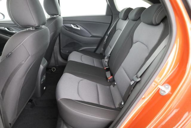 Hyundai i30 Kombi 1.5i Family, Navi, LED, Kamera, sofort 