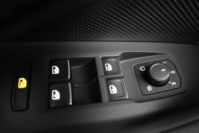 Volkswagen Passat Variant 1.5 TSI eHybrid 200 kW R-Line R-LINE, Pano, 19-Zoll, IQ.Light 
