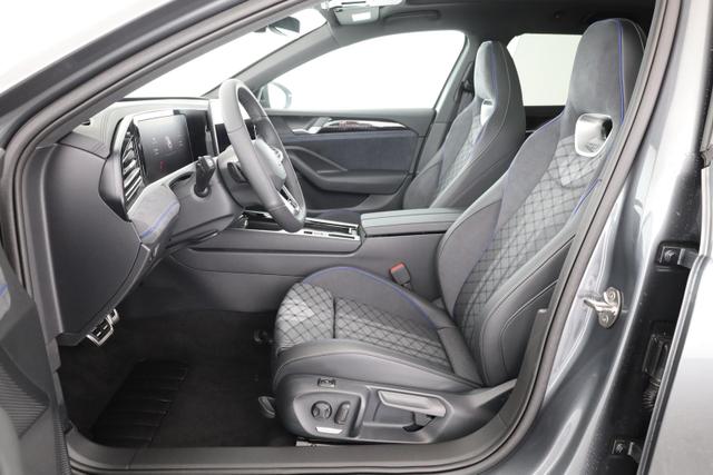 Volkswagen Passat Variant 1.5 TSI eHybrid 200 kW R-Line R-LINE, Pano, 19-Zoll, IQ.Light 