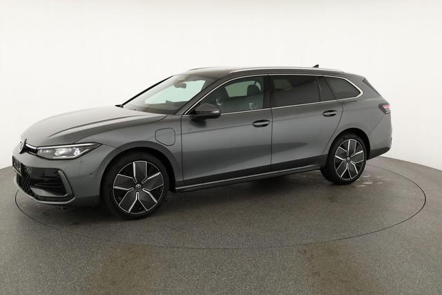 Volkswagen Passat Variant 1.5 TSI eHybrid 200 kW R-Line R-LINE, HuD, ProMax, Pano, 19-Zoll, IQ.Light 