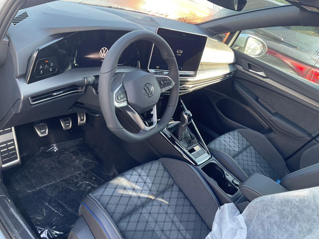 Volkswagen Golf Variant - 1.5 TSI 110 kW R-Line VIII R-LINE, AHK, easyOpen, Kamera, LED-Plus, 3-J Garantie