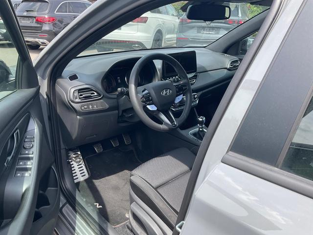 Hyundai i30 N - Performance i30N 2.0 T-GDI, Side, Navi, Teilleder