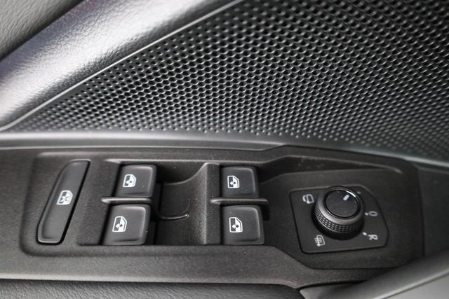 Volkswagen Tiguan 1.5 TSI eHybrid 150 kW Life DSG Life, AHK, Navi, ParkAssist, 5-J Garantie 