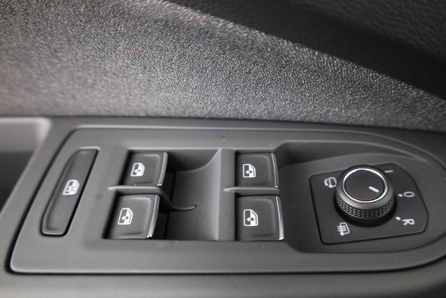 Volkswagen Golf Variant VIII 1.5 eTSI DSG Life, AHK, easyOpen, Kamera, Winter, 3-J Garantie 