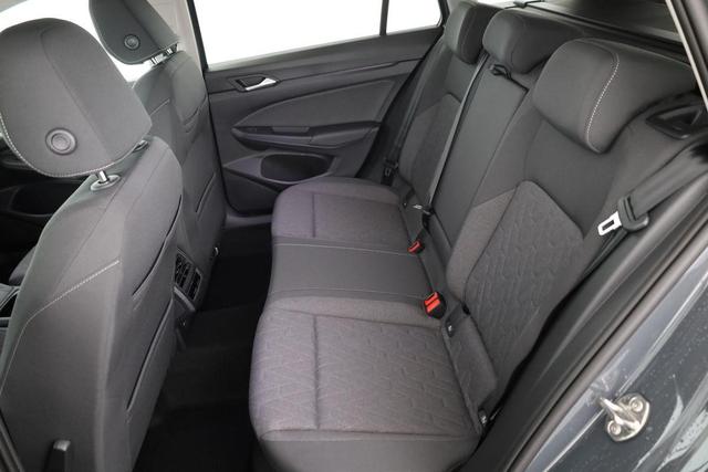 Volkswagen Golf Variant VIII 1.5 eTSI DSG Life, AHK, easyOpen, Kamera, Winter, 3-J Garantie 