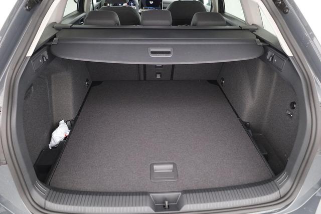 Volkswagen Golf Variant VIII 1.5 eTSI DSG Life, AHK, easyOpen, Kamera, Winter, 3-J Garantie 