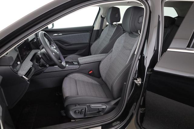 Skoda Superb Combi 2.0 TDI 142 kW 4x4 Selection DSG Selection, Standheizung, Pano, AHK, Navi, Matrix 