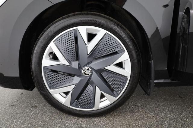 Skoda Superb Combi 2.0 TDI 142 kW 4x4 Selection DSG Selection, Standheizung, Pano, AHK, Navi, Matrix 