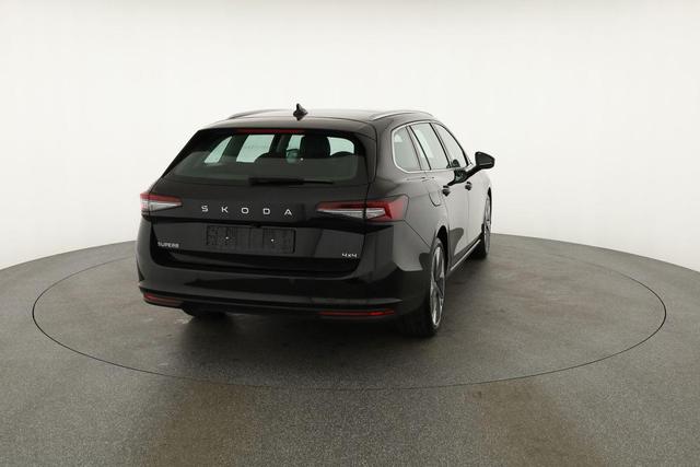 Skoda Superb Combi 2.0 TDI 142 kW 4x4 Selection DSG Selection, Standheizung, Pano, AHK, Navi, Matrix 