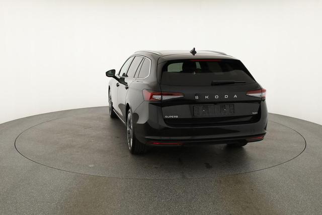 Skoda Superb Combi 2.0 TDI 142 kW 4x4 Selection DSG Selection, Standheizung, Pano, AHK, Navi, Matrix 