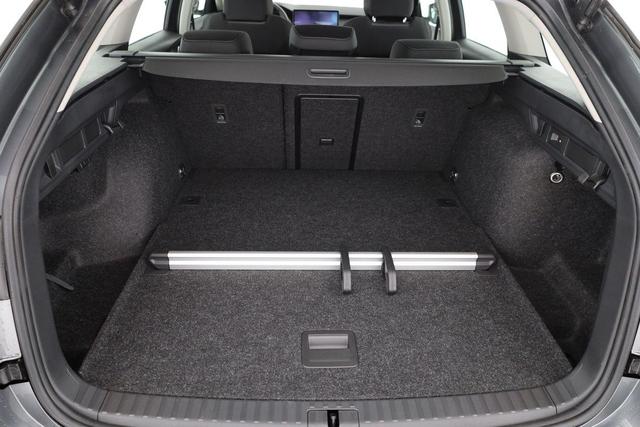 Skoda Octavia Combi 2.0 TDI 110 kW Selection DSG Selection, AHK, ACC, Kamera, 4-J Garantie 