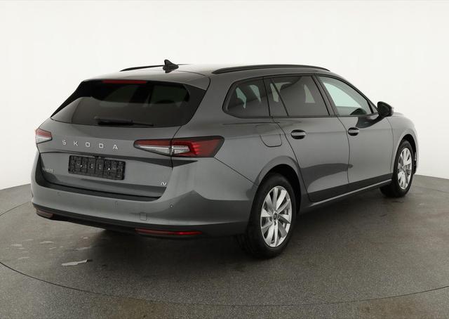 Skoda Superb Combi 1.5 TSI iV 150kW Selection DSG Selection, AHK, Matrix, Side, el. Klappe, Navi 