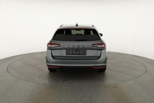 Skoda Superb Combi 1.5 TSI iV 150kW Selection DSG Selection, AHK, Matrix, Side, el. Klappe, Navi 