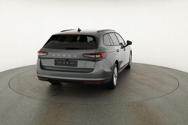 Skoda Superb Combi 1.5 TSI iV 150kW Selection DSG Selection, AHK, Matrix, Side, el. Klappe, Navi 