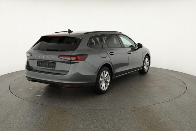 Skoda Superb Combi 1.5 TSI iV 150kW Selection DSG Selection, AHK, Matrix, Side, el. Klappe, Navi 
