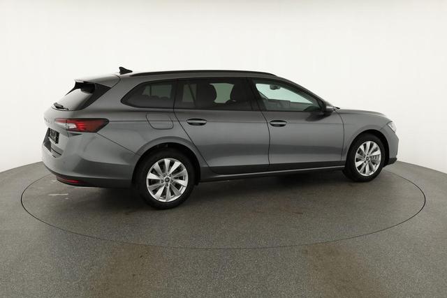Skoda Superb Combi 1.5 TSI iV 150kW Selection DSG Selection, AHK, Matrix, Side, el. Klappe, Navi 