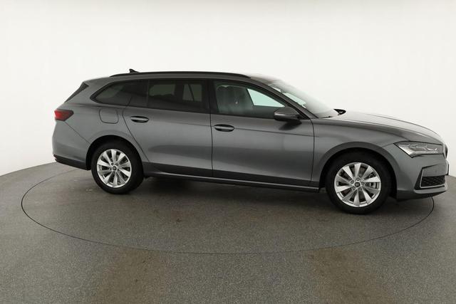 Skoda Superb Combi 1.5 TSI iV 150kW Selection DSG Selection, AHK, Matrix, Side, el. Klappe, Navi 