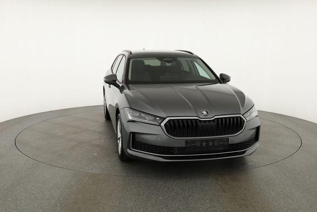 Skoda Superb Combi 1.5 TSI iV 150kW Selection DSG Selection, AHK, Matrix, Side, el. Klappe, Navi 