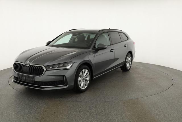Skoda Superb Combi 1.5 TSI iV 150kW Selection DSG Selection, AHK, Matrix, Side, el. Klappe, Navi 