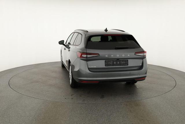 Skoda Superb Combi 1.5 TSI iV 150kW Selection DSG Selection, AHK, Matrix, Side, el. Klappe, Navi 