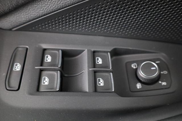 Volkswagen Passat Variant 1.5 TSI eHybrid 200 kW R-Line R-LINE, Pano, 19-Zoll, IQ.Light 