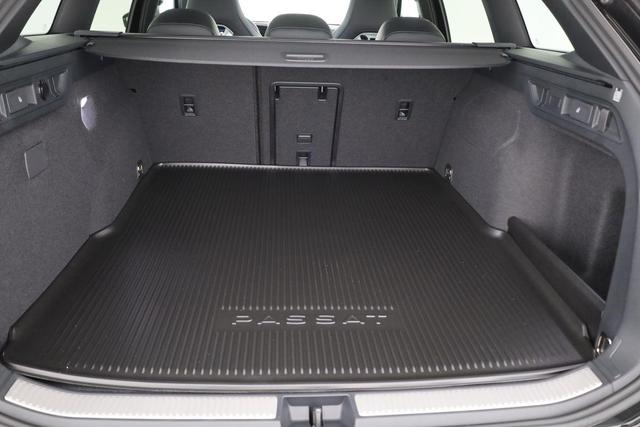 Volkswagen Passat Variant 1.5 TSI eHybrid 200 kW R-Line R-LINE, Pano, 19-Zoll, IQ.Light 